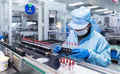 月產近7000萬支，這家化妝品代工廠為何營收增長將超三成？
